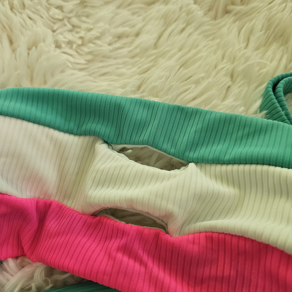 No Boundaries Ribbed Bikini Top - Picture 2 of 4
